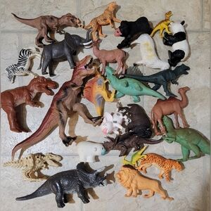 Animal/Dinosaur Figures Toy Lot